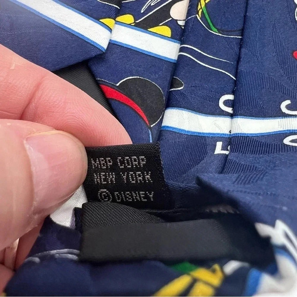 Disney Mickey Unlimited Neck Tie Football Mickey Mouse Goofy Length 58” Width 4” - Picture 4 of 5